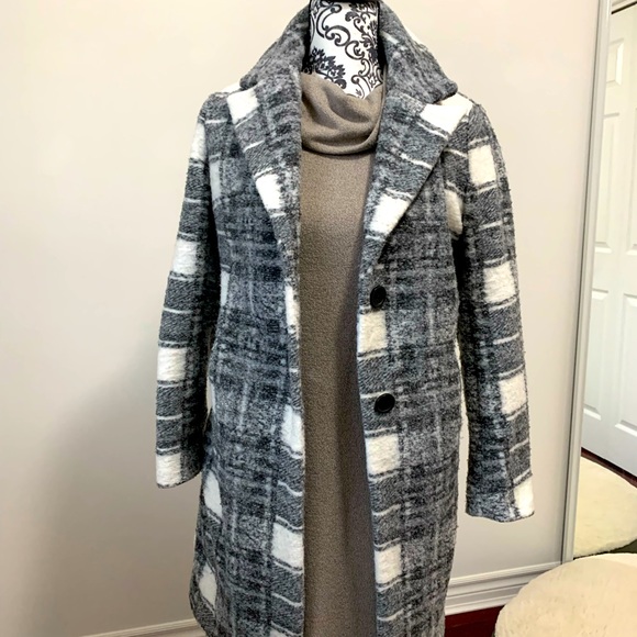 Banana Republic checkered trench coat - Picture 1 of 4